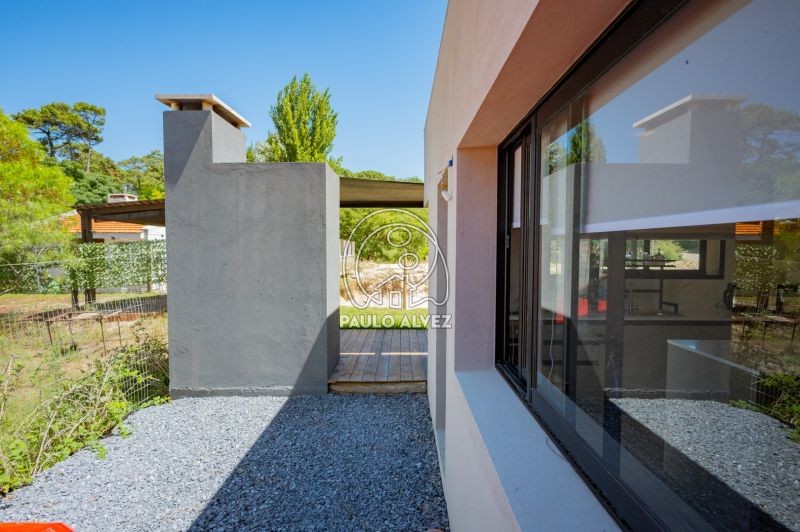 Acceso a pergola
