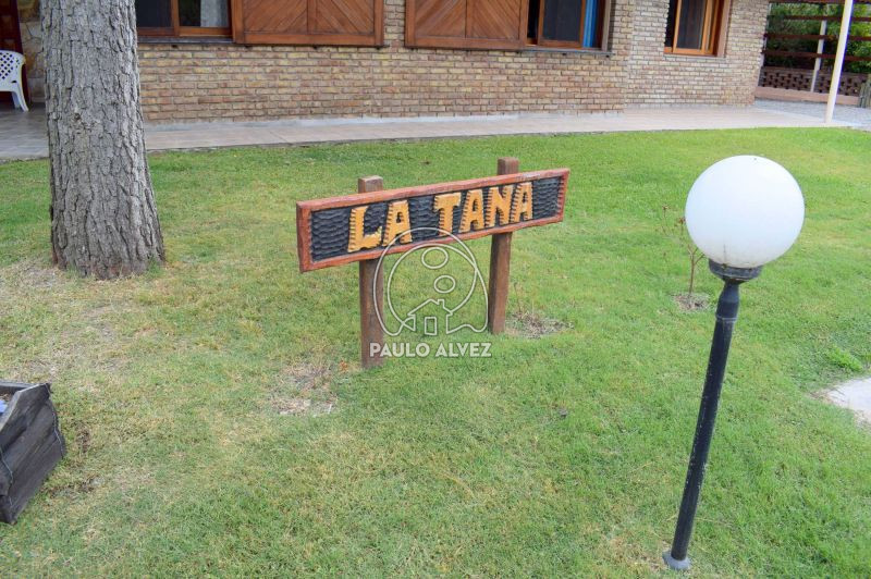 La tana