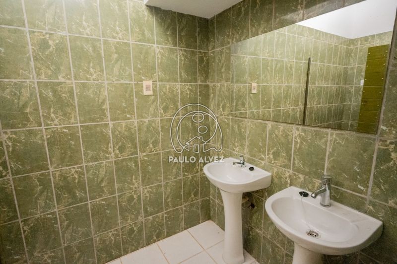 Baños Ellas 