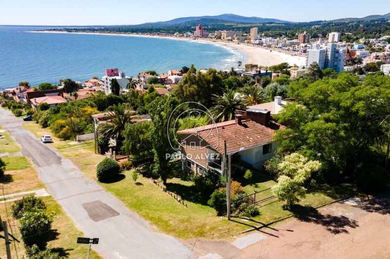 A metros del mar 