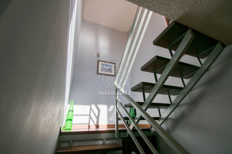 Acceso a planta alta