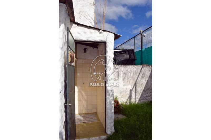 Baño de servicio