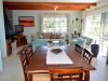 Vista a comedor y living