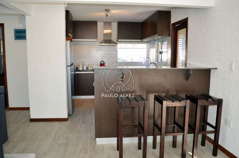 Cocina con desayunador