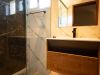 Baño con mampara de baño 