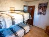 Dormitorio con placares empotrados 