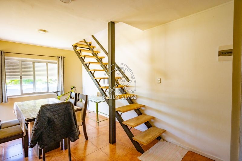 Acceso por escaleras