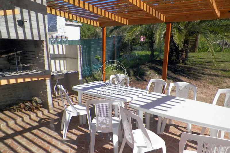 Parrillero semicubierto