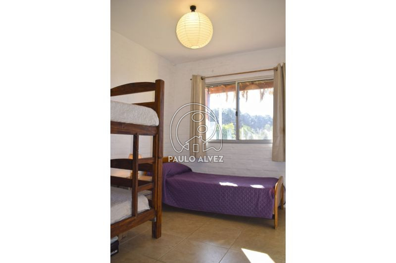 Dormitorio capacidad para 3 personas 